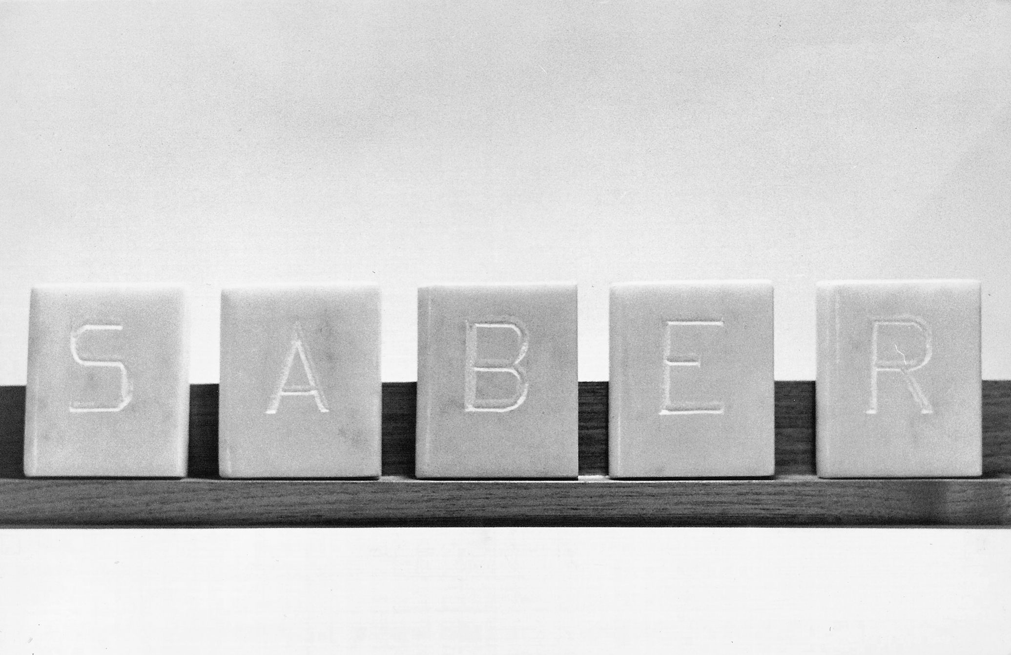 Abecedario, SABER, libros en mármol de Carrara 6 cm x 5 cm x 2cm, 1984